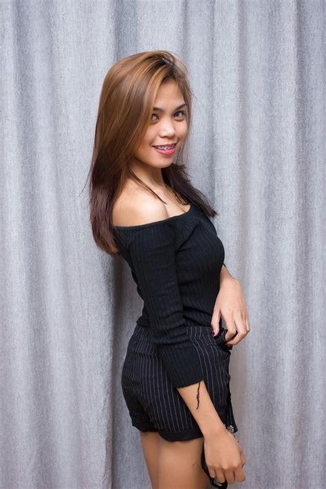 Escort girls Manila .